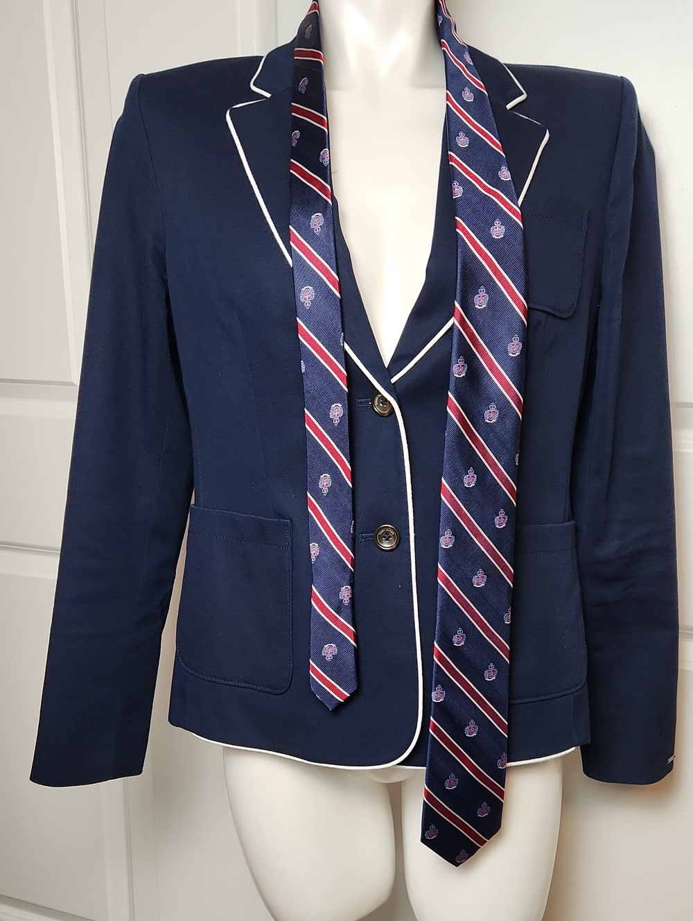 Tommy Hilfiger Navy Piped Classic Preppy Blazer And Silk Tie Size 10
